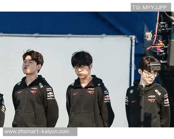 CSGO战术解析：深入探讨EDG战队的进攻策略与执行技巧