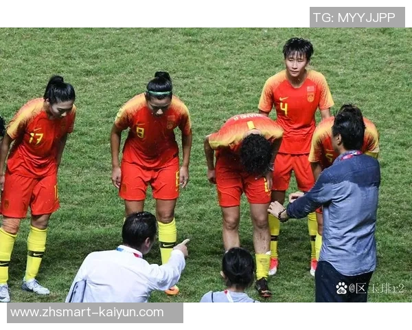 国足客场挑战伊朗世预赛全力争胜展现团队精神